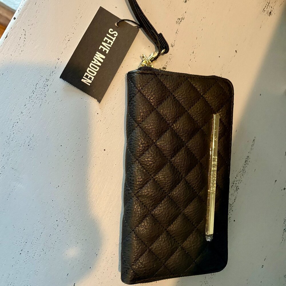 NWT STEVE MADDEN ZIP AROUND WALLET WRISTLET